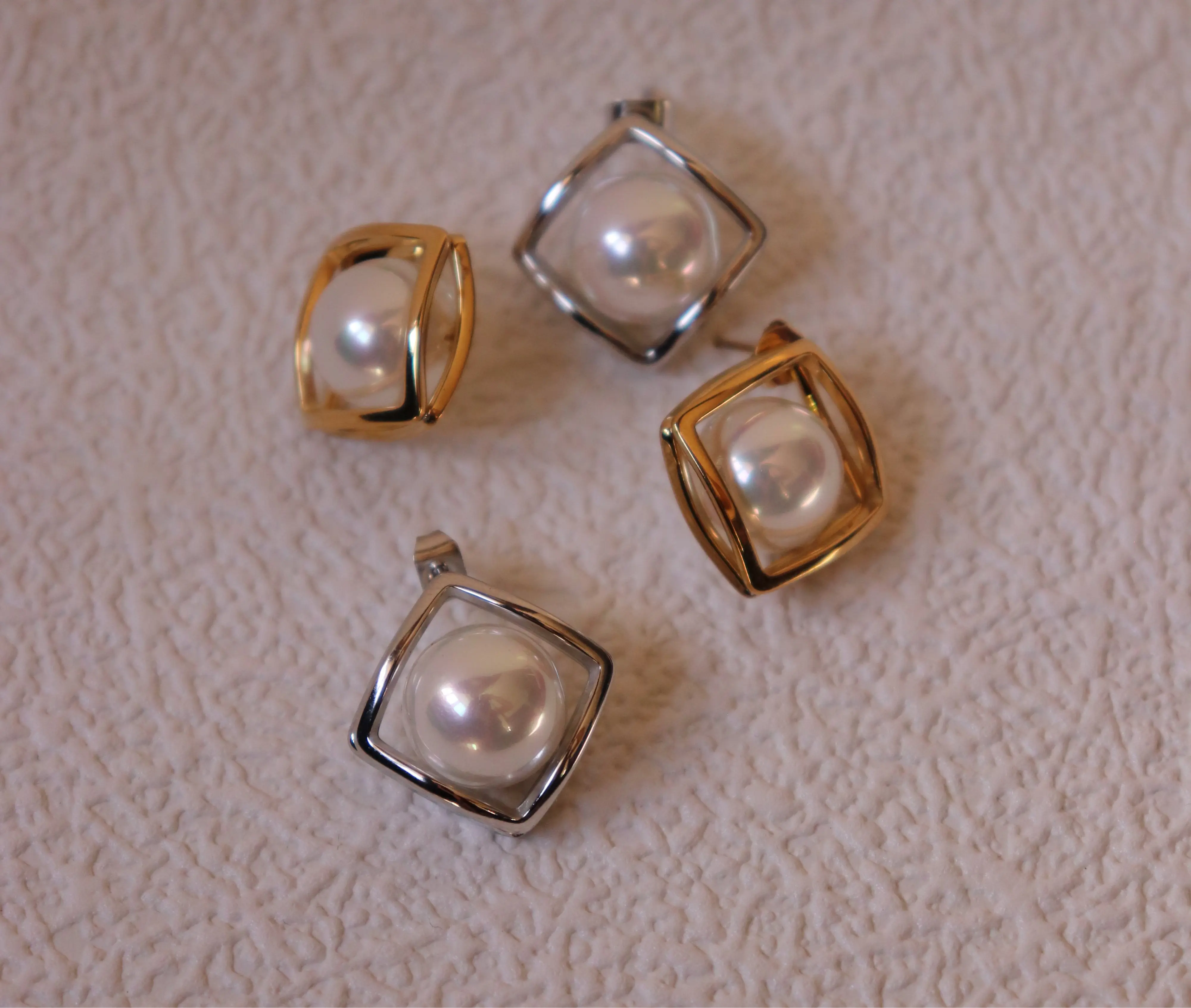 Pearl Studs Dela Asa Art