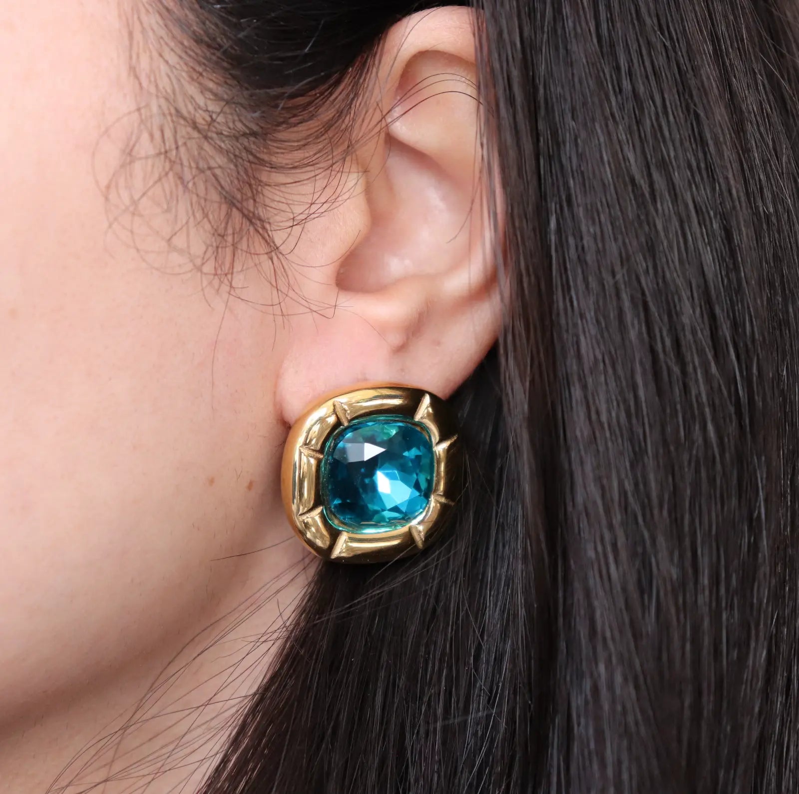 The Azura Gem Studs Dela Asa Art